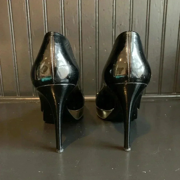 Authenic Gucci Black Patent Leather High Heels with Gold Platform Size 7 - Picture 5 of 7
